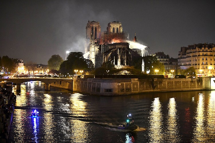 Savcılık: Notre-Dame yangını muhtemelen kaza sonucu çıktı